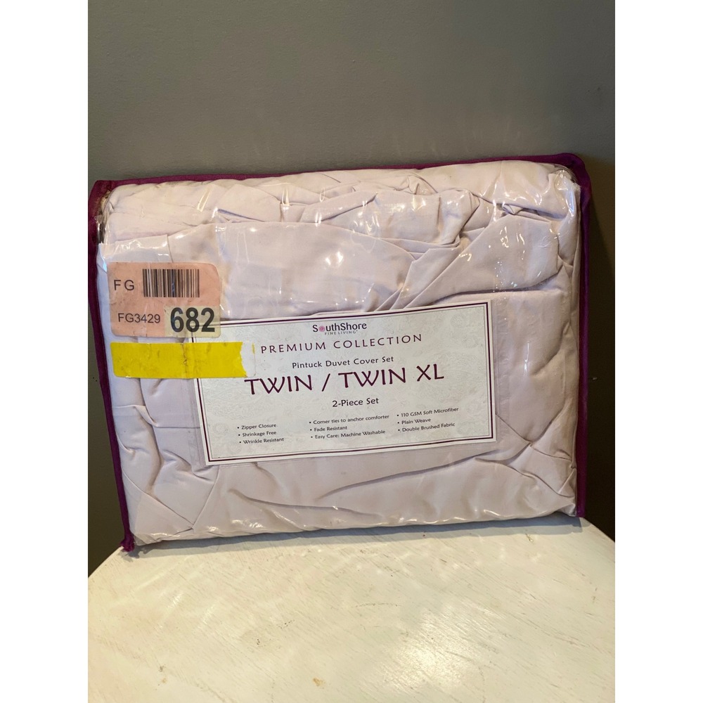 SouthShore Pintuck Duvet Cover Set 2-Piece Zipper Closure Twin / Twin XL